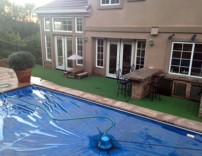 Synthetic Grass Kyle, Texas Lawns, Swimming Pool Designs